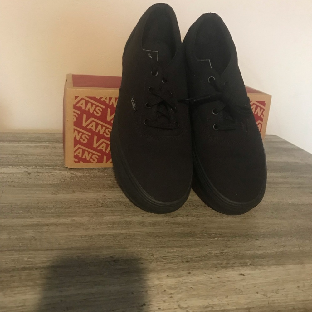 Brand New Black Vans! Size 9 - Picture 11 of 12